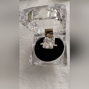 Stunning Silver Women's Ring with Crystal Accent